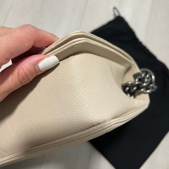 Chanel le boy new medium beige - Picture 8 of 15